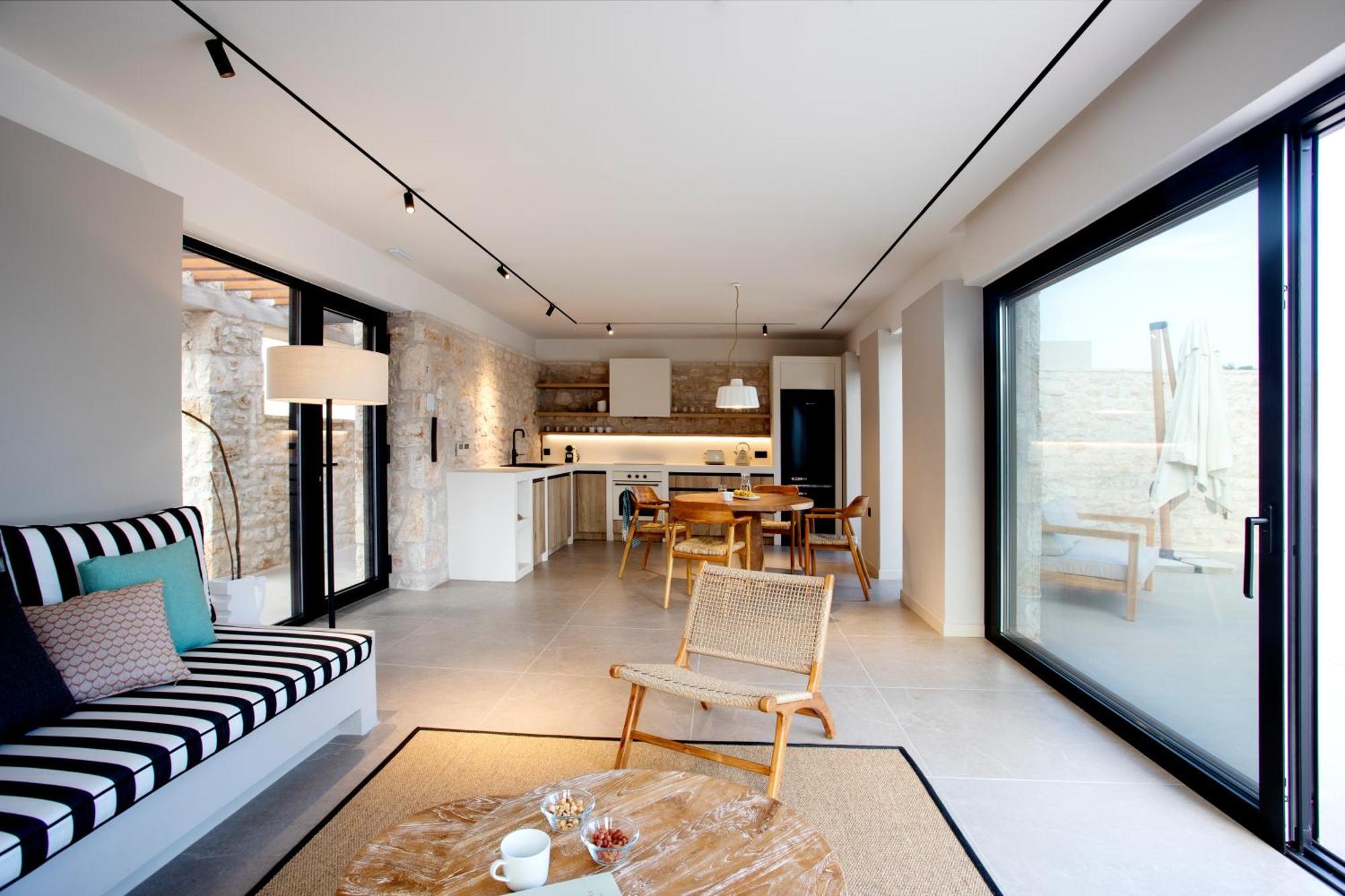 Theros Estate Villa *