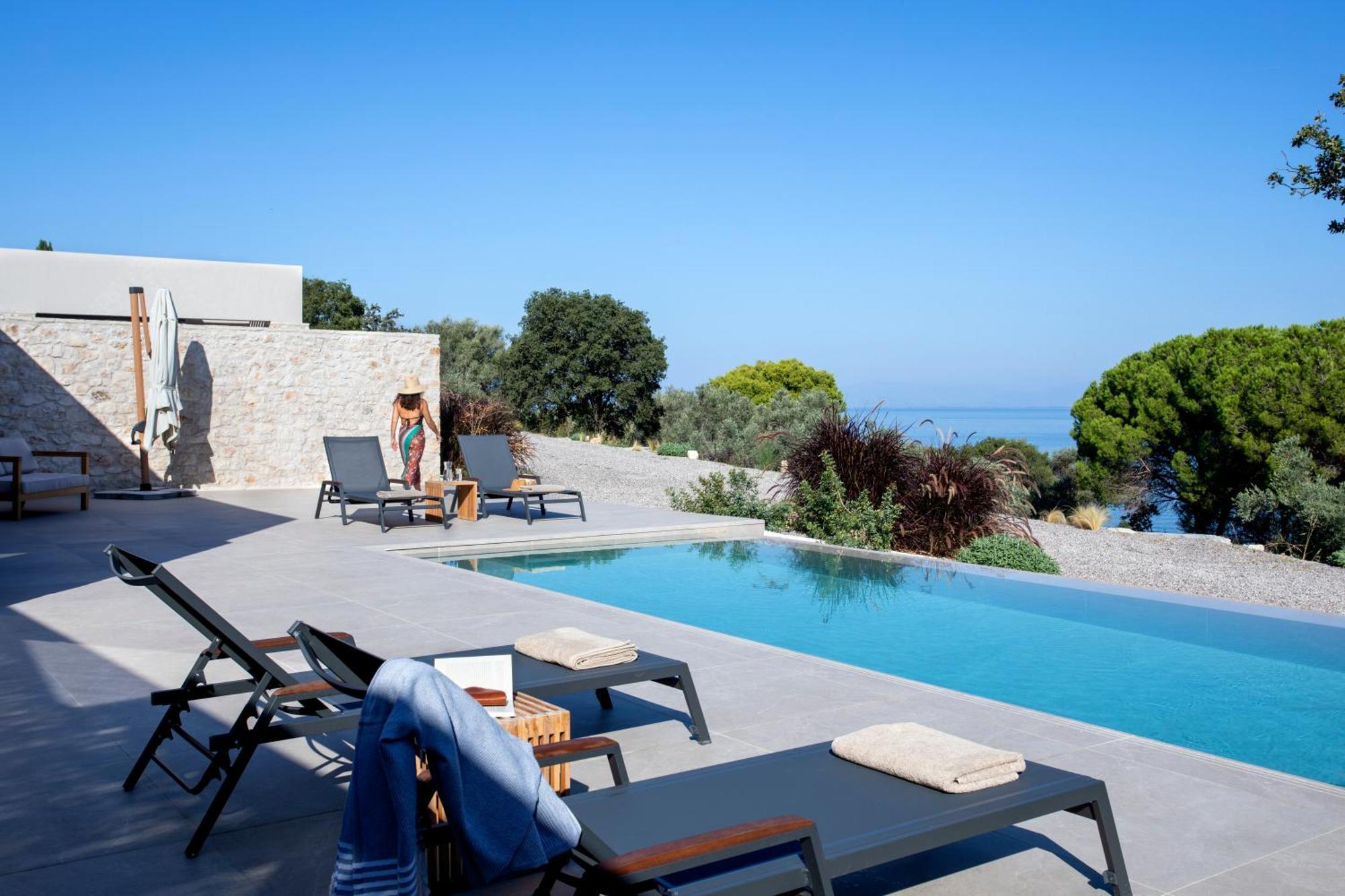 Theros Estate Villa *