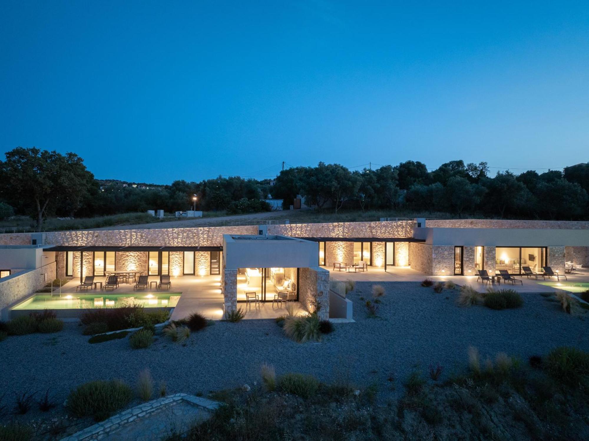 Theros Estate Villa *