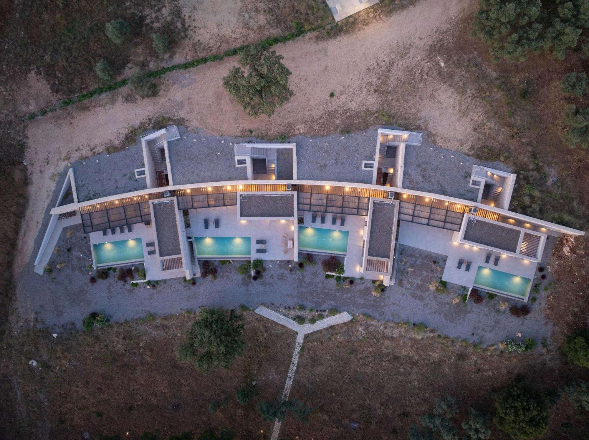 Theros Estate * Amfilochia